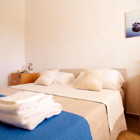 Stella Maris Apartment ตอร์โตลี ภายนอก รูปภาพ